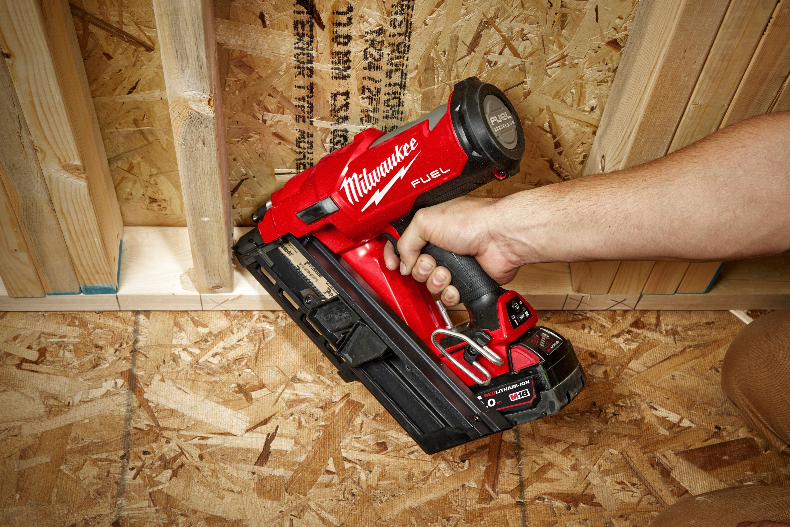 M18 Fuel 90Mm Framing Nailer 30-34° Paper Collated​ Skin Only  TAURANGA ITM
